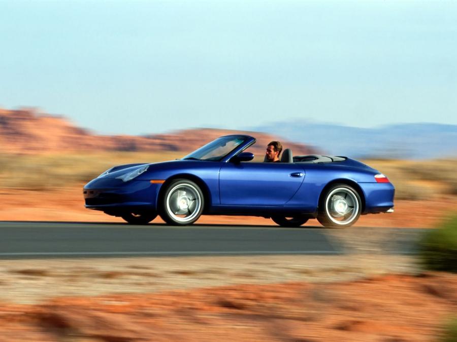  Porsche 911 Carrera Cabriolet 2003 года  (фото 11 из 14)